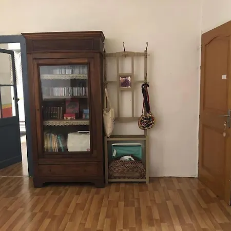 Grand Appt En Duplex, 3 Chambres, Balcon Apartment